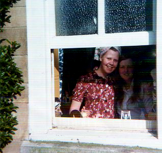 Cathy & Nina (WRAF Block Hullavington)